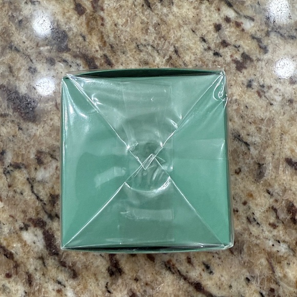 La Mer Moisturizing Cream .5oz NIB! - Picture 4 of 4